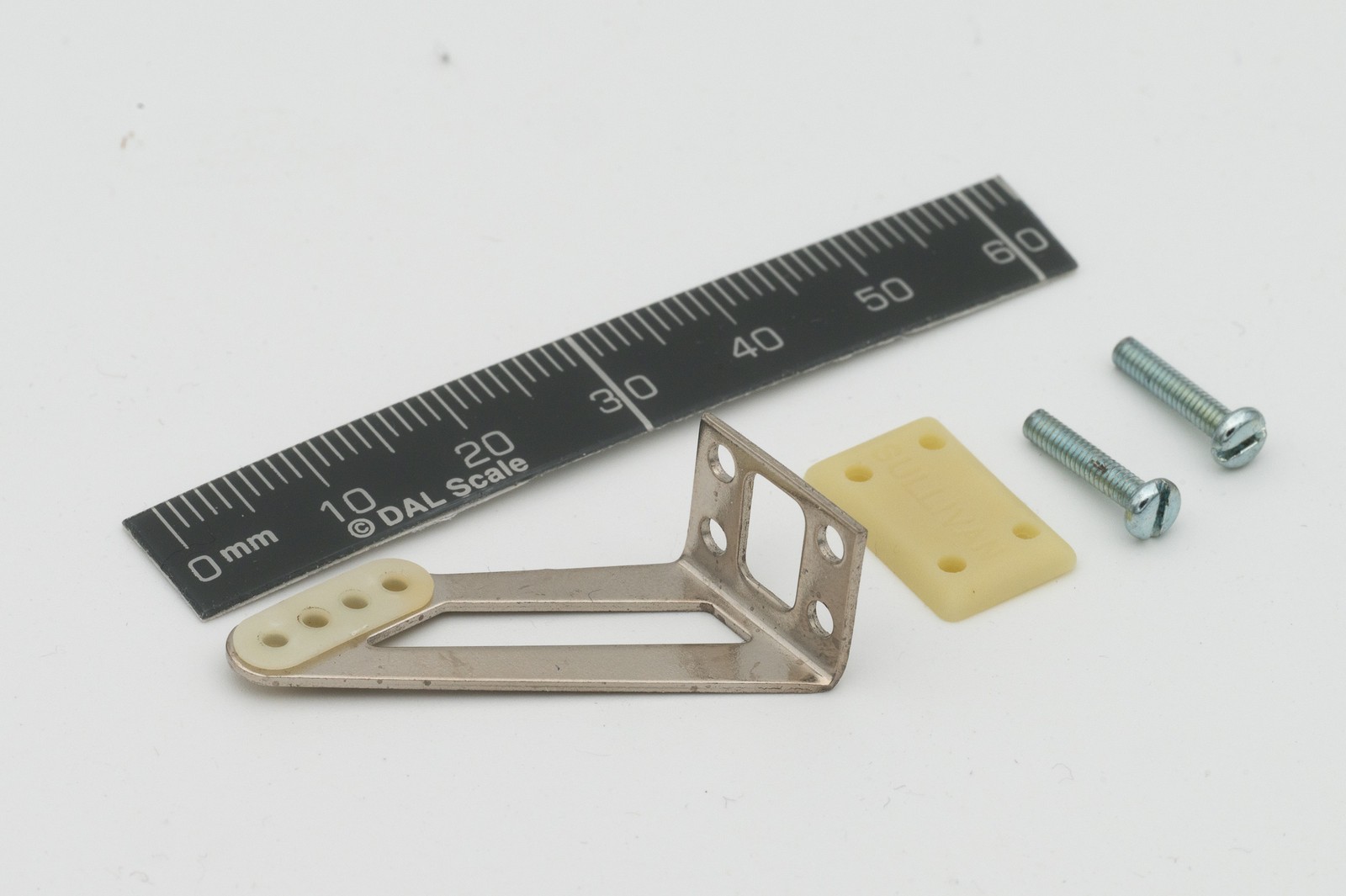 Sullivan S557 Steel Control Horn (pair) Sullivan S557 Steel Control Horn (pair)